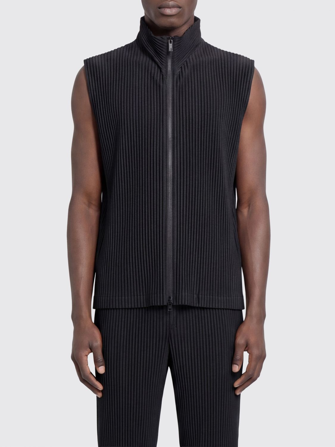 HOMME PLISSE’ ISSEY MIYAKE Pleated High Neck Zip-Up Waistcoat Homme Plissé Issey Miyake in Polyester
